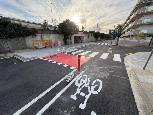 Castelldefels_completa_la_connexio_dun_nou_carril_bici_de_1800_metres.jpg