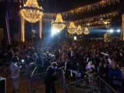 Més de 8.500 persones celebren l’arribada del 2026 a la plaça de l’Església de Castelldefels
