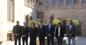 Sindicats i patronals fan una crida a la “responsabilitat” dels partits per aprovar els pressupostos: “Prou tacticismes”