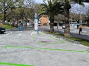 La plaça de la Democràcia amplia el nombre d’aparcaments disponibles