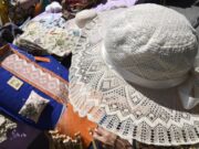 La Trobada de Puntaires de Castelldefels se celebra en honor al Dia de la Mare