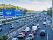 Els cotxes nous a Europa inclouran alertes de fatiga i distracció del conductor